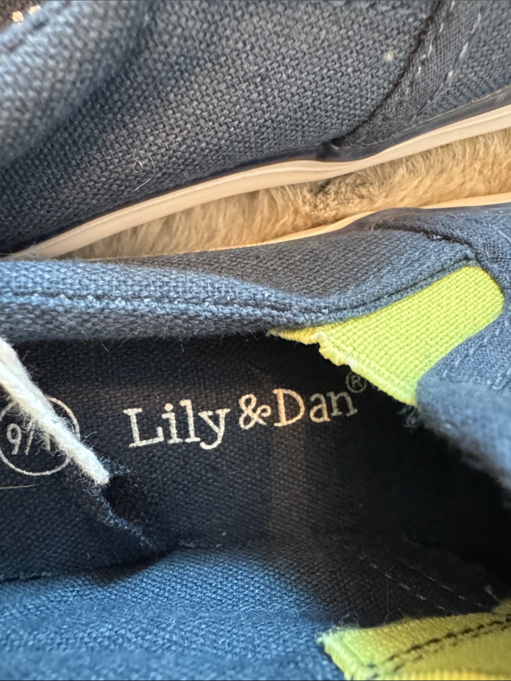 Lily & Dan Navy Slip-On Sneakers with Green Accent and Eye Graphic. BRAND NEW - Picture 5 of 6